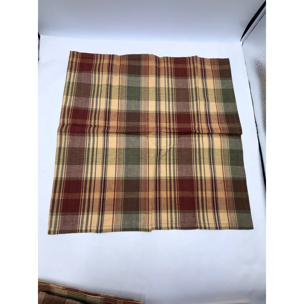 Park Designs Saffron Napkin Set 4 18x18 Burgundy Plaid Cotton Excellent